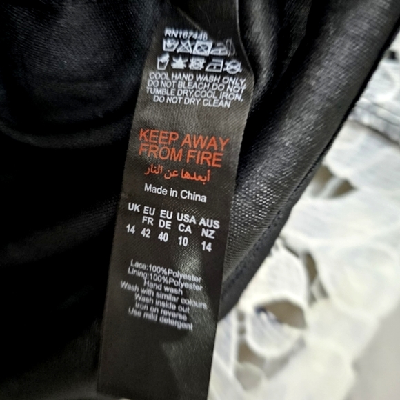 Nwot Boohoo Crochet  Cutout Floral Lace Puff Sleeve Dress - Picture 15 of 17